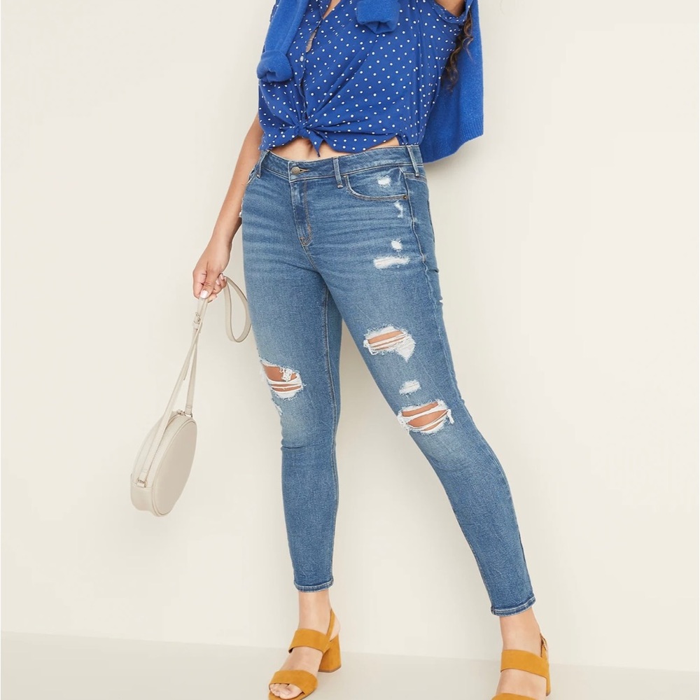 Old Navy Mid Rise Rockstar Super Skinny Jeans